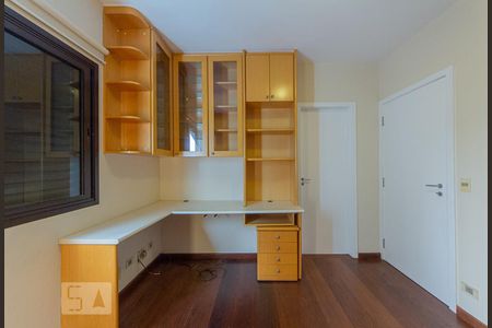 Apartamento para alugar com 190m², 4 quartos e 3 vagasQuarto 3 - Suíte