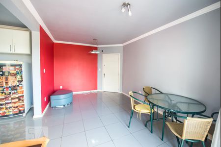 Sala de Estar de apartamento à venda com 2 quartos, 70m² em Jardim América, São Leopoldo