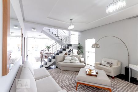 Sala 1 de casa de condomínio para alugar com 4 quartos, 300m² em Loteamento Portal do Sol I, Goiânia