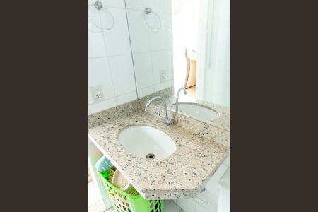 Casa de condomínio para alugar com 300m², 4 quartos e 4 vagasBanheiro de serviço