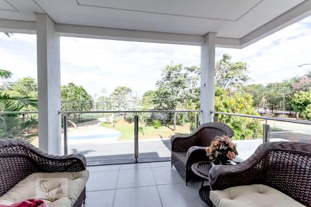 Casa de condomínio para alugar com 300m², 4 quartos e 4 vagasSacada do quarto 1