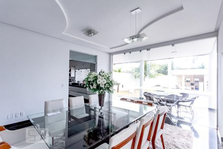 Sala 1 de casa de condomínio para alugar com 4 quartos, 300m² em Loteamento Portal do Sol I, Goiânia