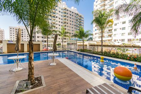 Apartamento à venda com 60m², 2 quartos e 1 vaga Apartamento à venda com 60m², 2 quartos e 1 vagaÁrea comum - Piscina