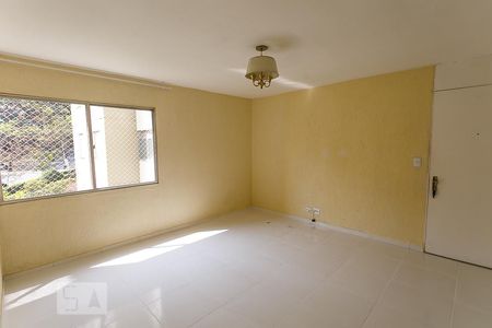 Sala de apartamento para alugar com 3 quartos, 60m² em Vila Suzana, São Paulo