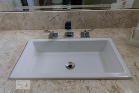 Apartamento à venda com 93m², 2 quartos e 2 vagas Apartamento à venda com 93m², 2 quartos e 2 vagasPia da suíte
