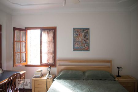 Casa à venda com 342m², 4 quartos e 4 vagas Casa à venda com 342m², 4 quartos e 4 vagasSuite 1