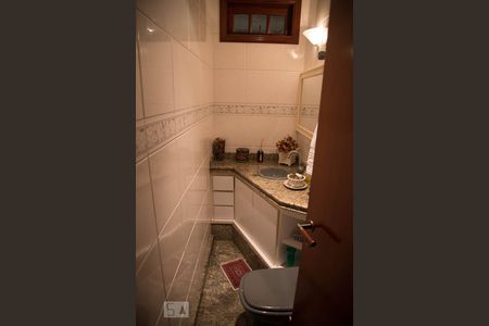 Casa à venda com 342m², 4 quartos e 4 vagas Casa à venda com 342m², 4 quartos e 4 vagasLavabo