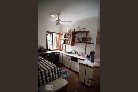 Casa à venda com 342m², 4 quartos e 4 vagas Casa à venda com 342m², 4 quartos e 4 vagasSuite 3