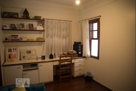 Casa à venda com 342m², 4 quartos e 4 vagas Casa à venda com 342m², 4 quartos e 4 vagasSuite 4