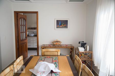 Casa à venda com 342m², 4 quartos e 4 vagas Casa à venda com 342m², 4 quartos e 4 vagasSala Jantar