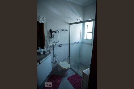 Casa à venda com 342m², 4 quartos e 4 vagas Casa à venda com 342m², 4 quartos e 4 vagasBanheiro suite 3