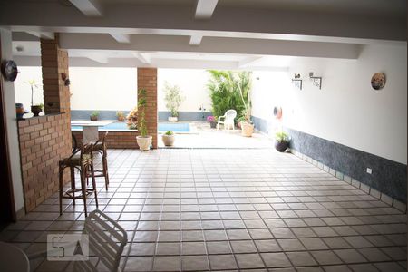 Casa à venda com 342m², 4 quartos e 4 vagas Casa à venda com 342m², 4 quartos e 4 vagasÁrea da churrasqueira