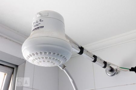 Apartamento para alugar com 62m², 2 quartos e 1 vagaChuveiro