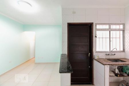 Sala/Cozinha de casa para alugar com 1 quarto, 45m² em Vila Lúcia, São Paulo