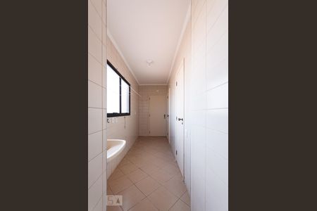 Apartamento à venda com 98m², 2 quartos e 2 vagasLavanderia