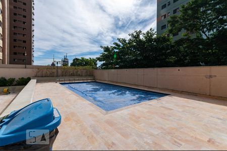 Apartamento à venda com 98m², 2 quartos e 2 vagasÁrea comum - Piscina