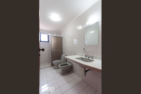 Banheiro de apartamento à venda com 2 quartos, 98m² em Cidade Industrial, Campinas