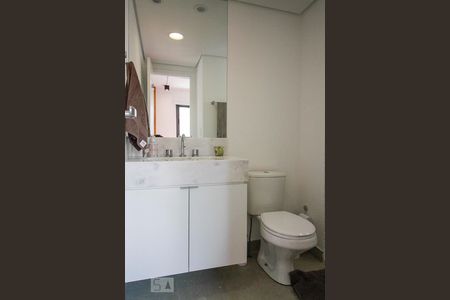Studio para alugar com 42m², 1 quarto e 1 vaga Studio para alugar com 42m², 1 quarto e 1 vagaBanheiro