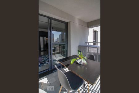 Studio para alugar com 42m², 1 quarto e 1 vaga Studio para alugar com 42m², 1 quarto e 1 vagaVaranda