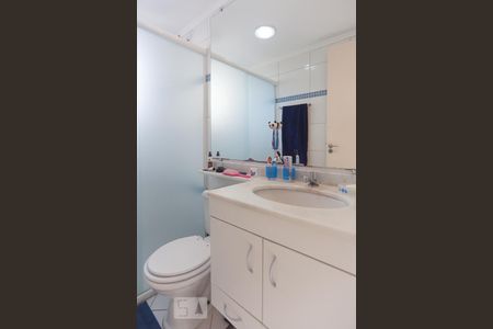 Apartamento para alugar com 68m², 3 quartos e 2 vagas Apartamento para alugar com 68m², 3 quartos e 2 vagasBanheiro da suíte