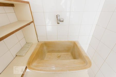 Apartamento à venda com 57m², 2 quartos e 1 vagaCozinha e Área de Serviço