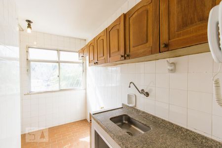 Apartamento à venda com 57m², 2 quartos e 1 vagaCozinha e Área de Serviço