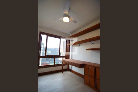 Quarto 1 de apartamento para alugar com 4 quartos, 190m² em Rio Branco, Porto Alegre