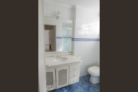 Banheiro  de apartamento à venda com 2 quartos, 69m² em Vila Olímpia, São Paulo