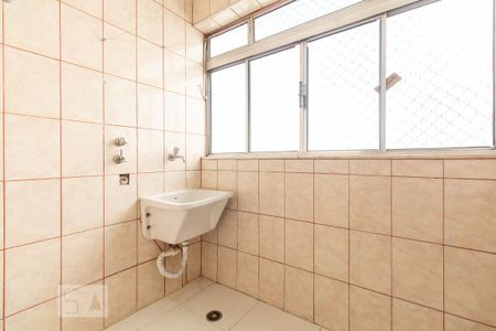 Área de serviço de apartamento para alugar com 2 quartos, 69m² em Chácara Califórnia, São Paulo