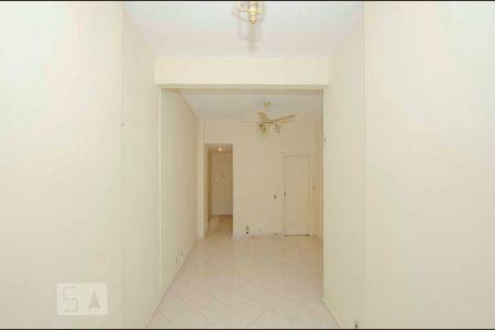 Apartamento à venda com 50m², 1 quarto e 1 vagaSala