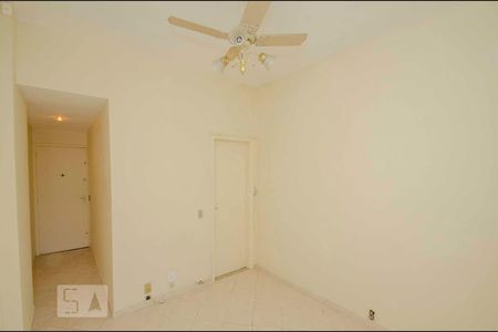 Apartamento à venda com 50m², 1 quarto e 1 vagaSala