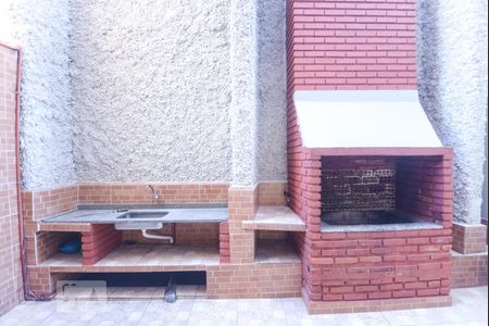 Apartamento para alugar com 65m², 2 quartos e 1 vagaÁrea comum - Churrasqueira