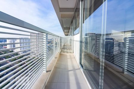 Studio para alugar com 34m², 1 quarto e 1 vaga Studio para alugar com 34m², 1 quarto e 1 vagaSacada