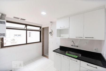 Apartamento à venda com 105m², 3 quartos e 2 vagasCozinha