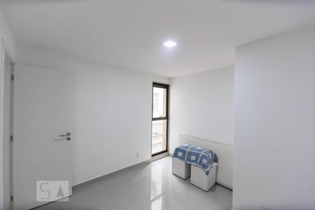 Apartamento à venda com 105m², 3 quartos e 2 vagasQuarto 2