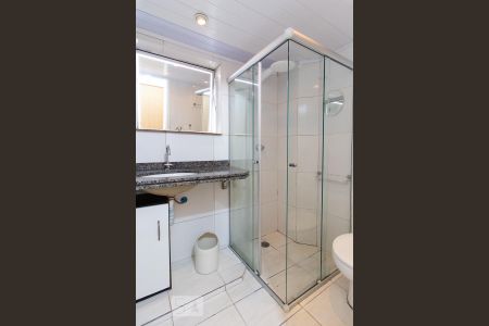 Banheiro de apartamento para alugar com 2 quartos, 57m² em Bigorrilho, Curitiba
