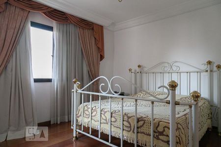 Apartamento à venda com 312m², 4 quartos e 4 vagas Apartamento à venda com 312m², 4 quartos e 4 vagasSuíte 4