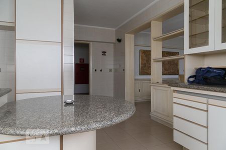 Apartamento à venda com 312m², 4 quartos e 4 vagas Apartamento à venda com 312m², 4 quartos e 4 vagasCozinha