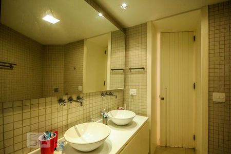 Apartamento à venda com 135m², 3 quartos e 1 vagaSuite