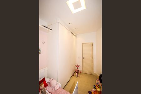 Apartamento à venda com 135m², 3 quartos e 1 vagaQuarto 2