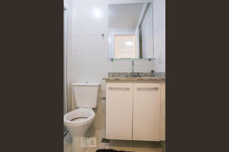 Banheiro de apartamento para alugar com 1 quarto, 40m² em Vila Buarque, São Paulo