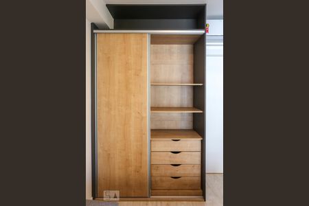 Guarda- Roupa de kitnet/studio à venda com 1 quarto, 42m² em Centro, São Paulo