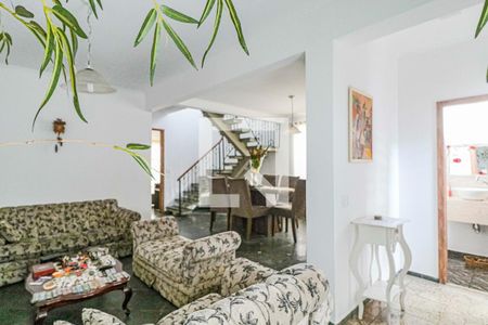 Sala de casa para alugar com 3 quartos, 200m² em Cidade São Francisco, São Paulo
