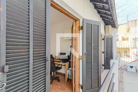 Casa à venda com 200m², 3 quartos e 3 vagasQuarto 01 - Varanda