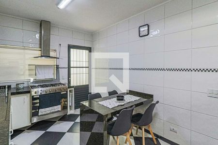 Casa à venda com 200m², 3 quartos e 3 vagasCozinha