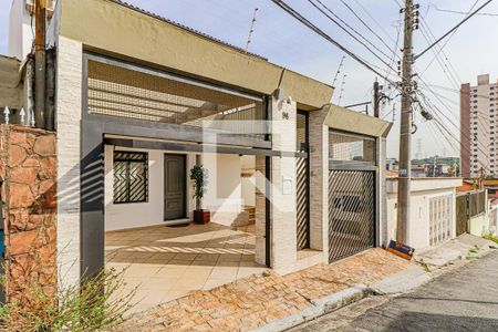 Casa à venda com 200m², 3 quartos e 3 vagasFachada