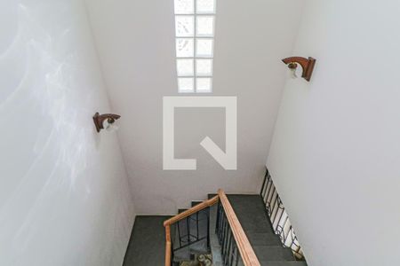 Casa à venda com 200m², 3 quartos e 3 vagasEscada
