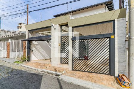 Casa à venda com 200m², 3 quartos e 3 vagasFachada