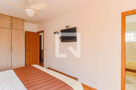 Casa à venda com 200m², 3 quartos e 3 vagasSuite