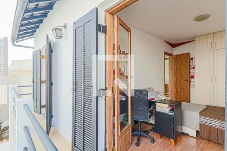 Casa à venda com 200m², 3 quartos e 3 vagasQuarto 02 - Varanda